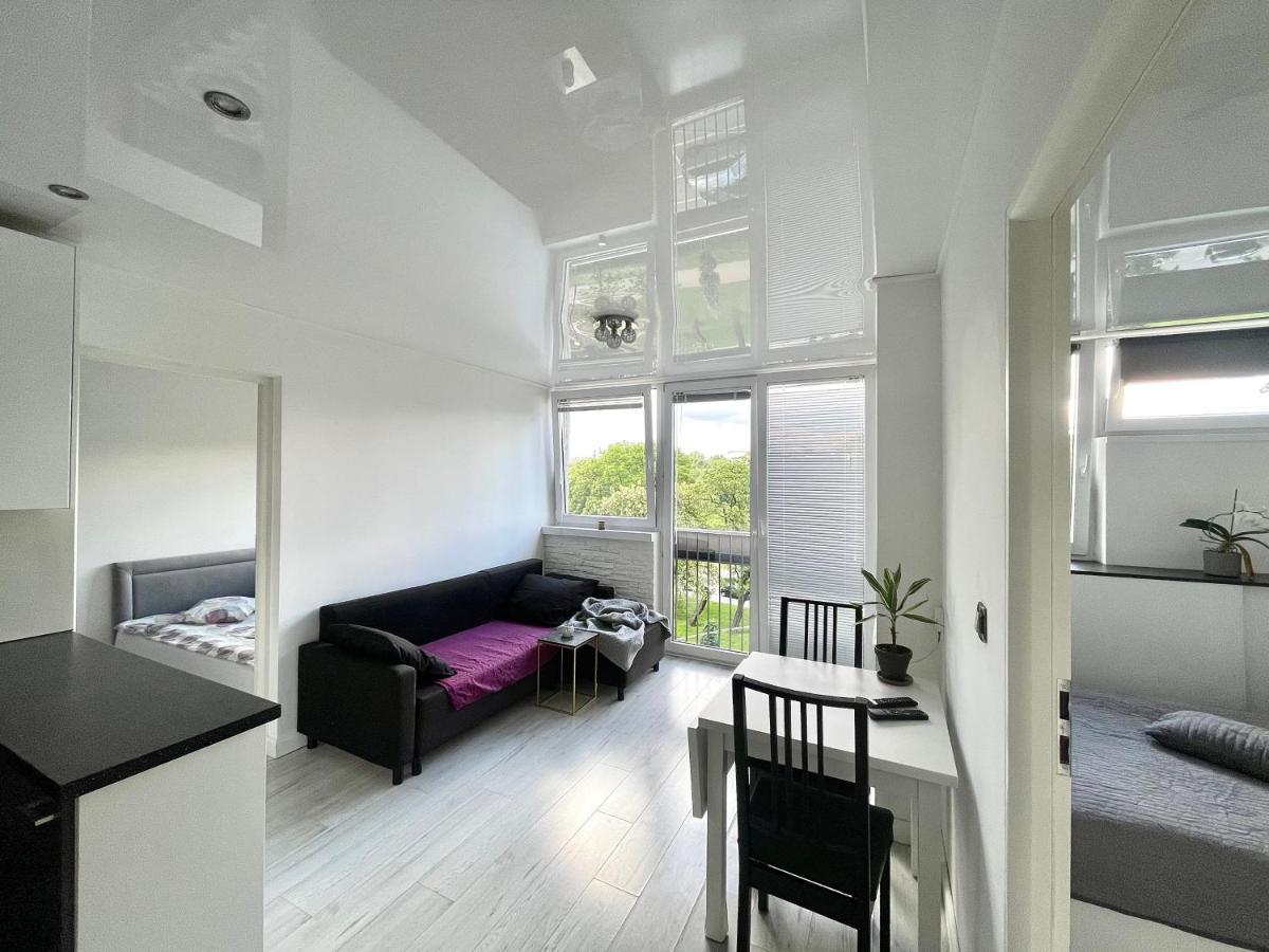Sasi - Cozy Apartment For 6 People In Centre Warsawa Bagian luar foto